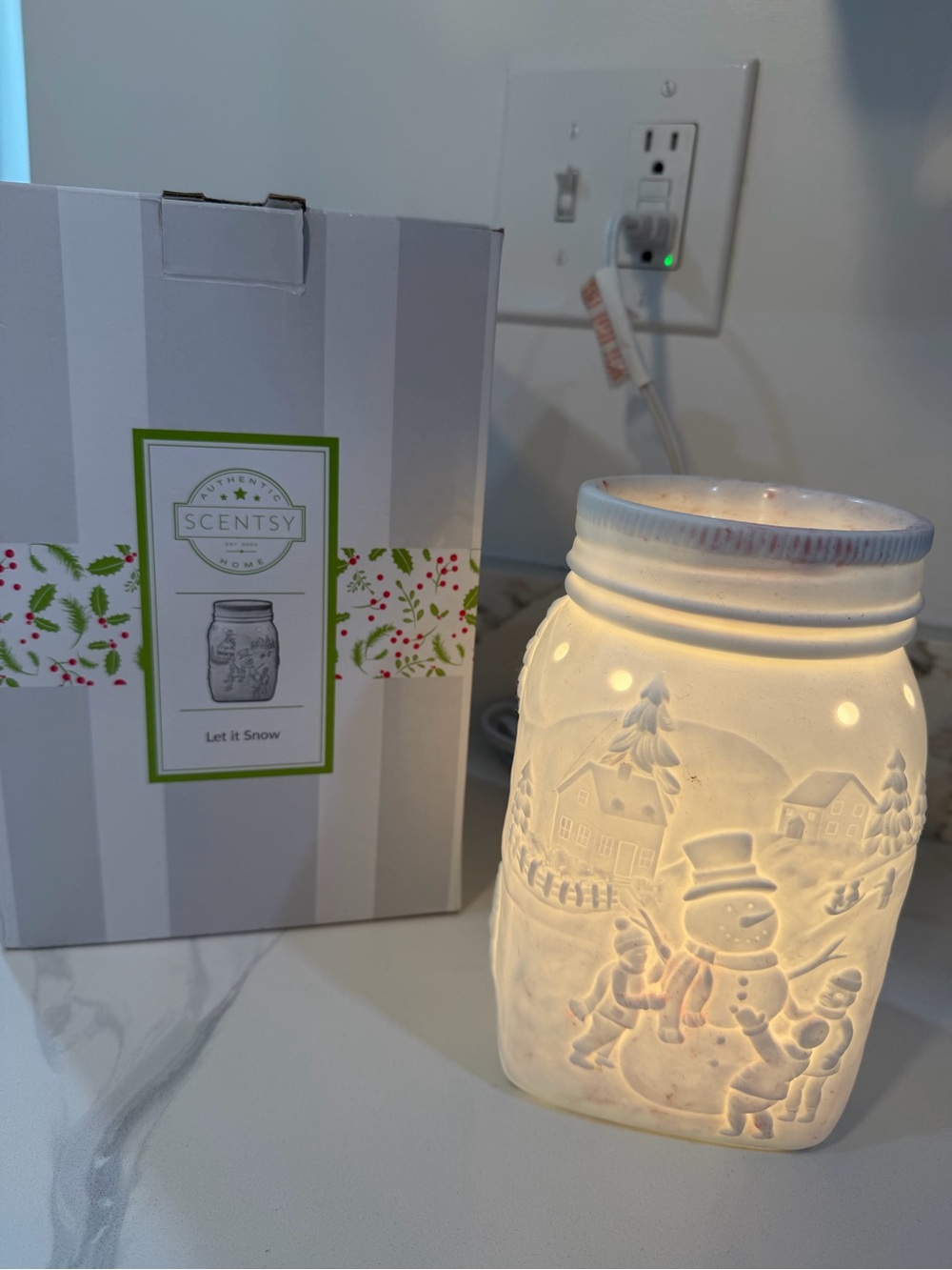 Scentsy White 'Let It Snow' Illuminated Mason Jar Warmer